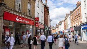 Santander Bank Branches Closing Its 44 Branches Across UK | What’s Really Behind the Decision?
